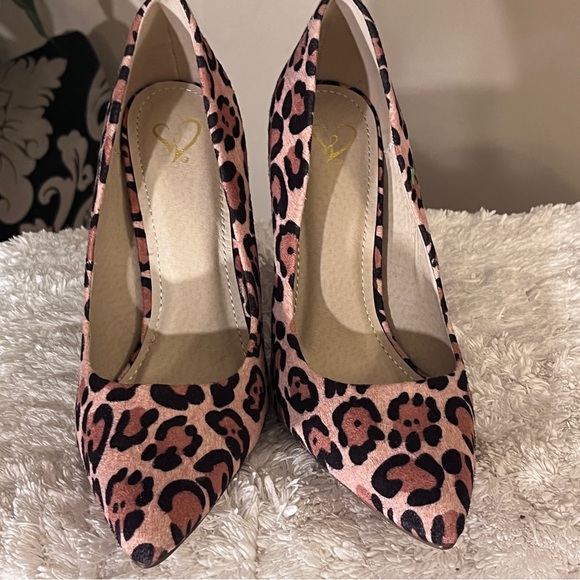 Windsor - Picture 9 of 9